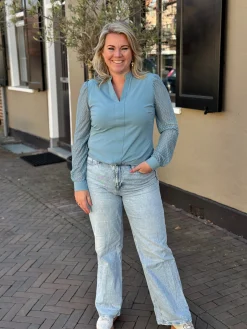 Blouse Mirthe travelstof smoke blue