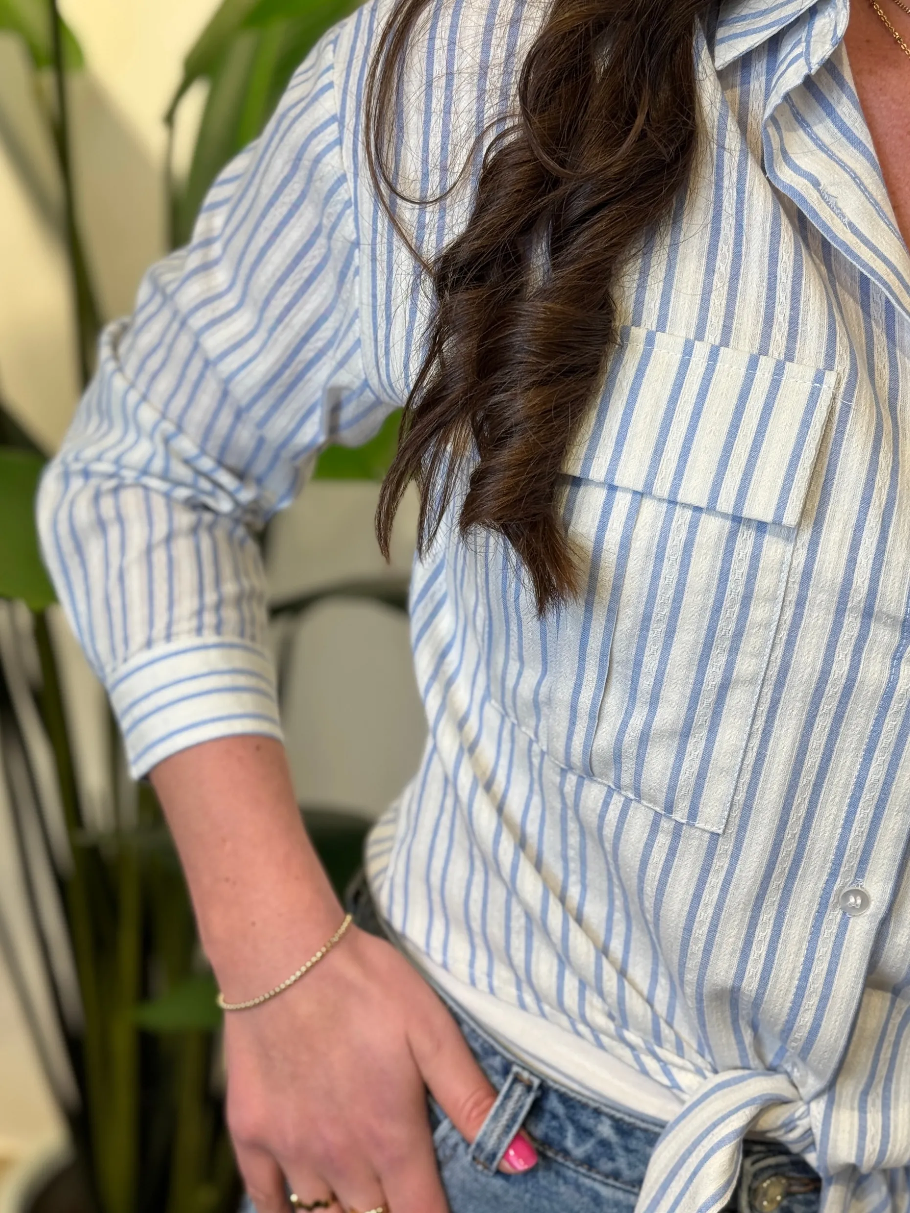 Blouse Nienke off-white/blauw gestreept