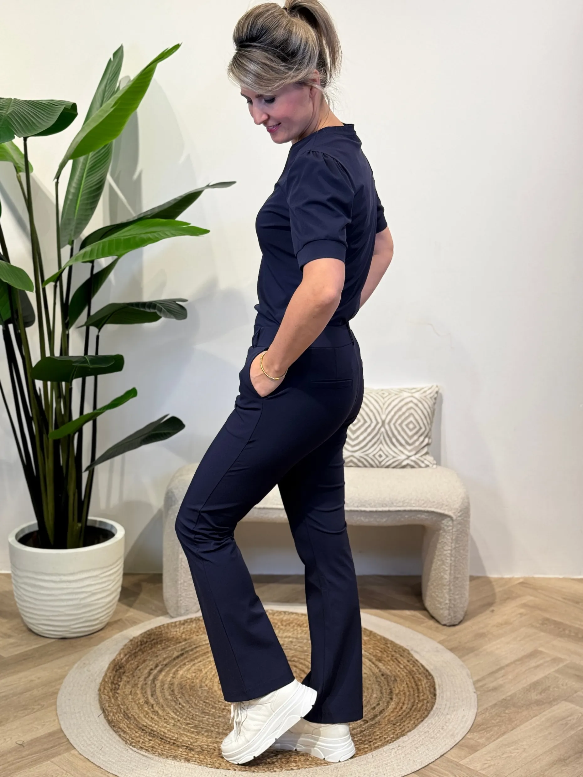 Broek Sanne navy travelstof