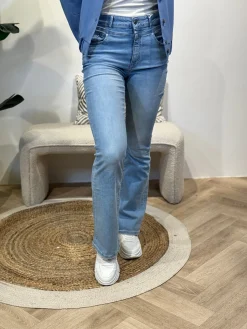 Flared jeans Matilda light blue lengte 34 – C.O.J.