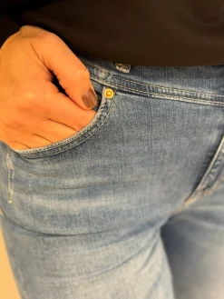 Flared jeans Matilda medium blue lengte 30 – C.O.J.
