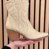 Laarsje Victoria gold