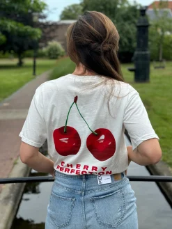Shirtje Cherry white