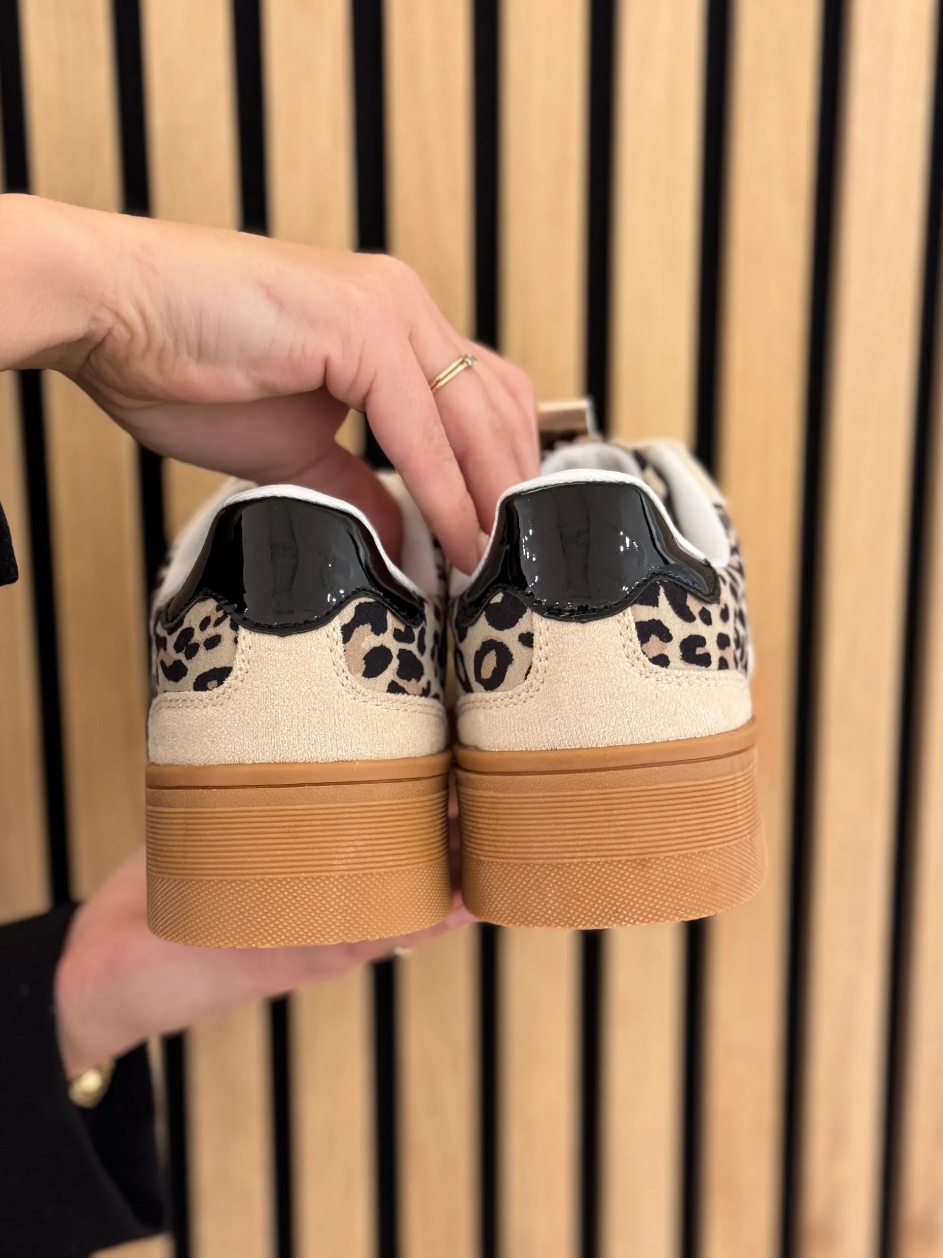 Sneakers beige with panter combination