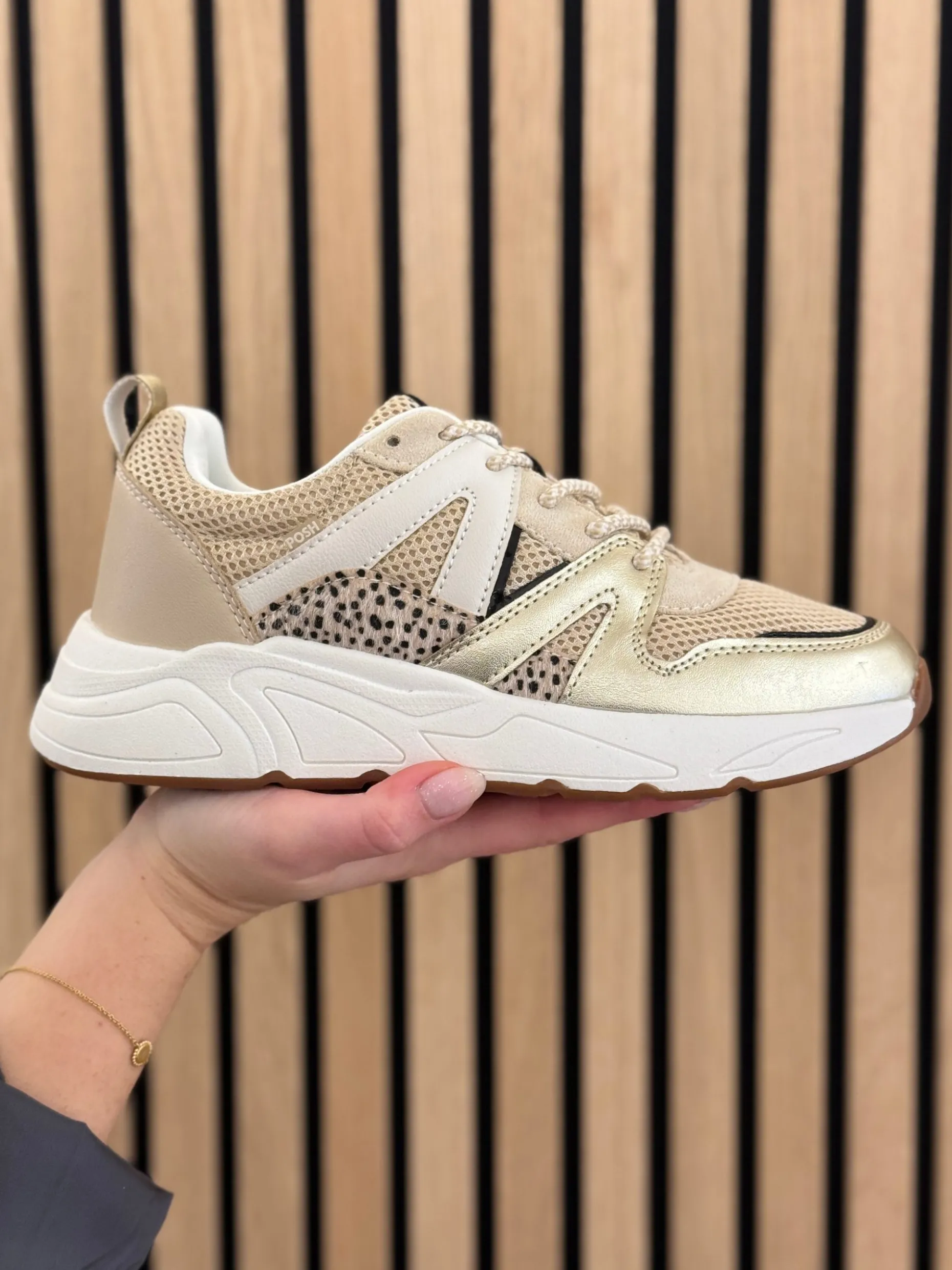 Sneakers beige-gold