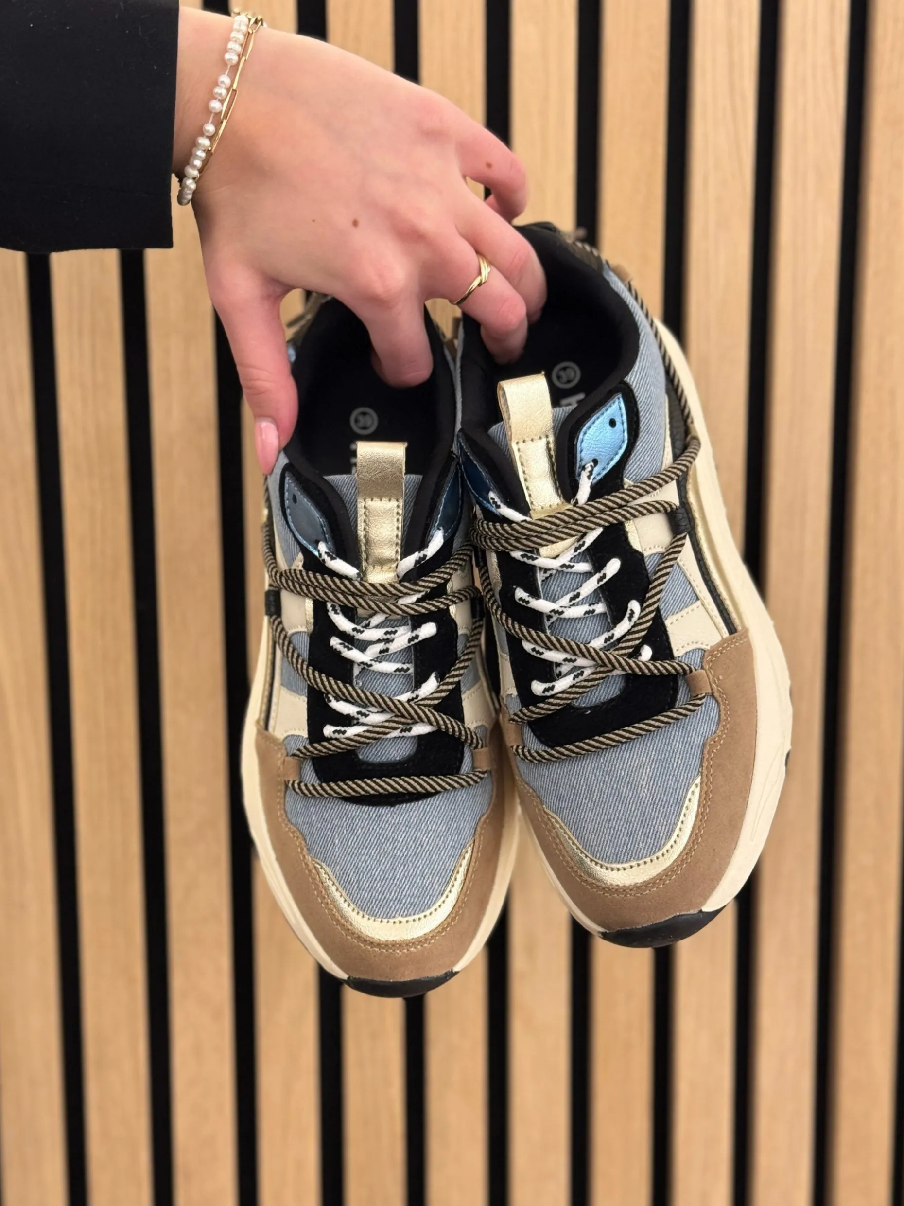 Sneakers denim with beige