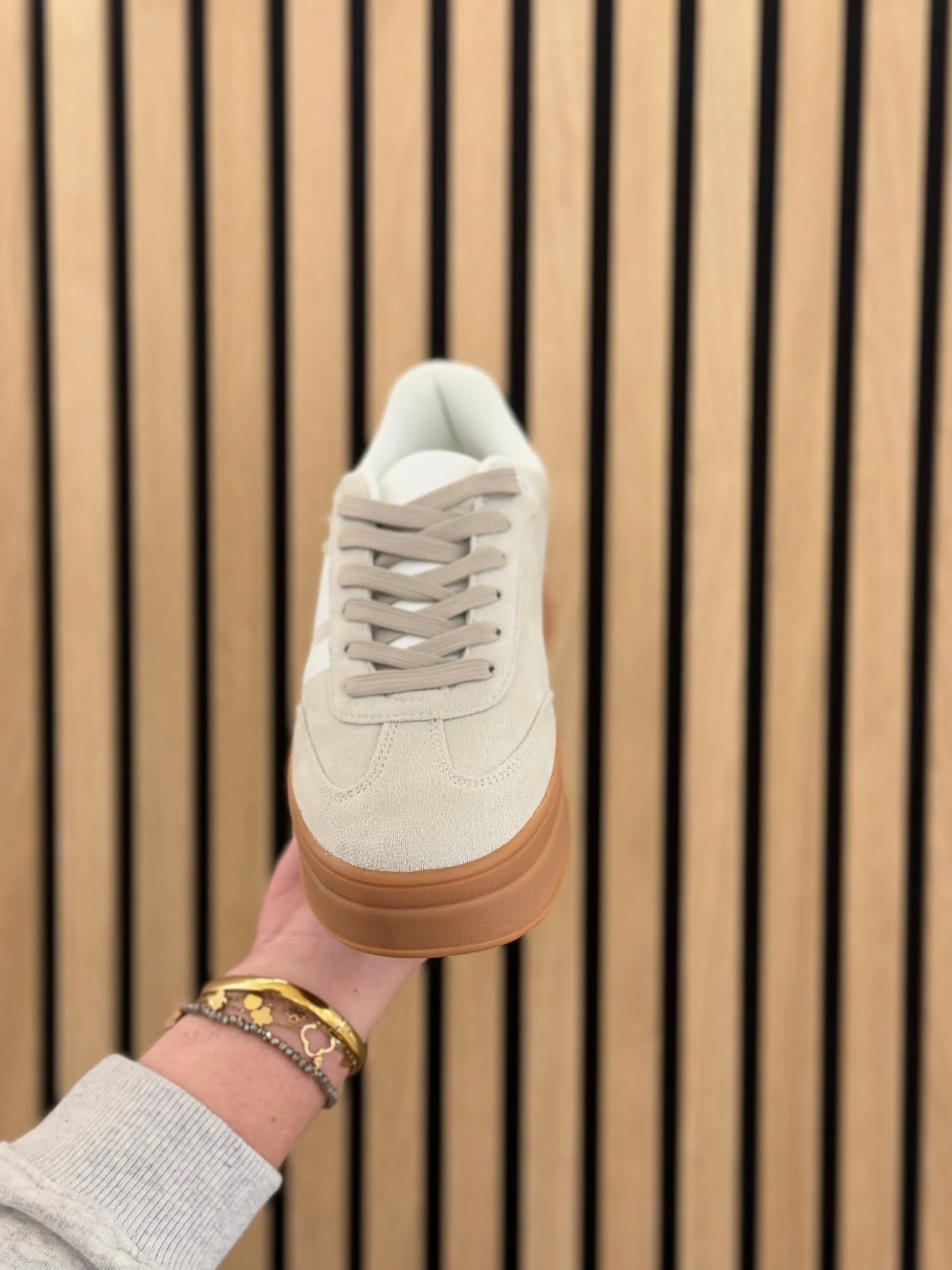 Sneakers grey with combination