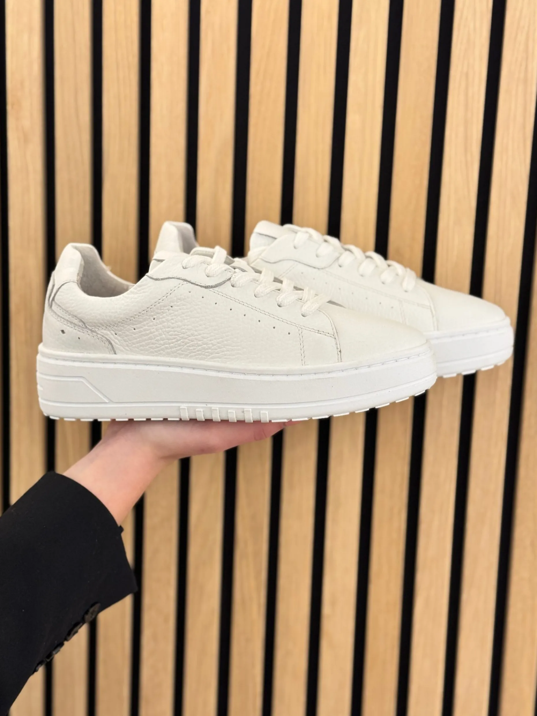 Sneakers white Anemone