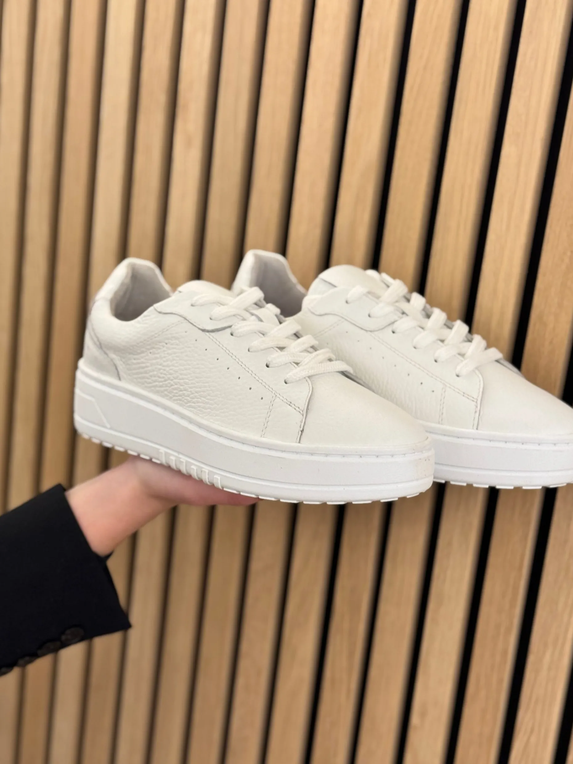 Sneakers white Anemone