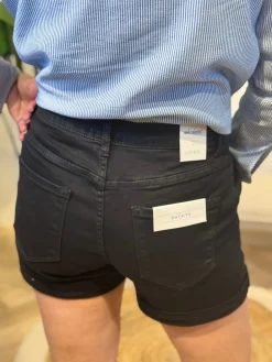 Spijkershortje Nina zwart