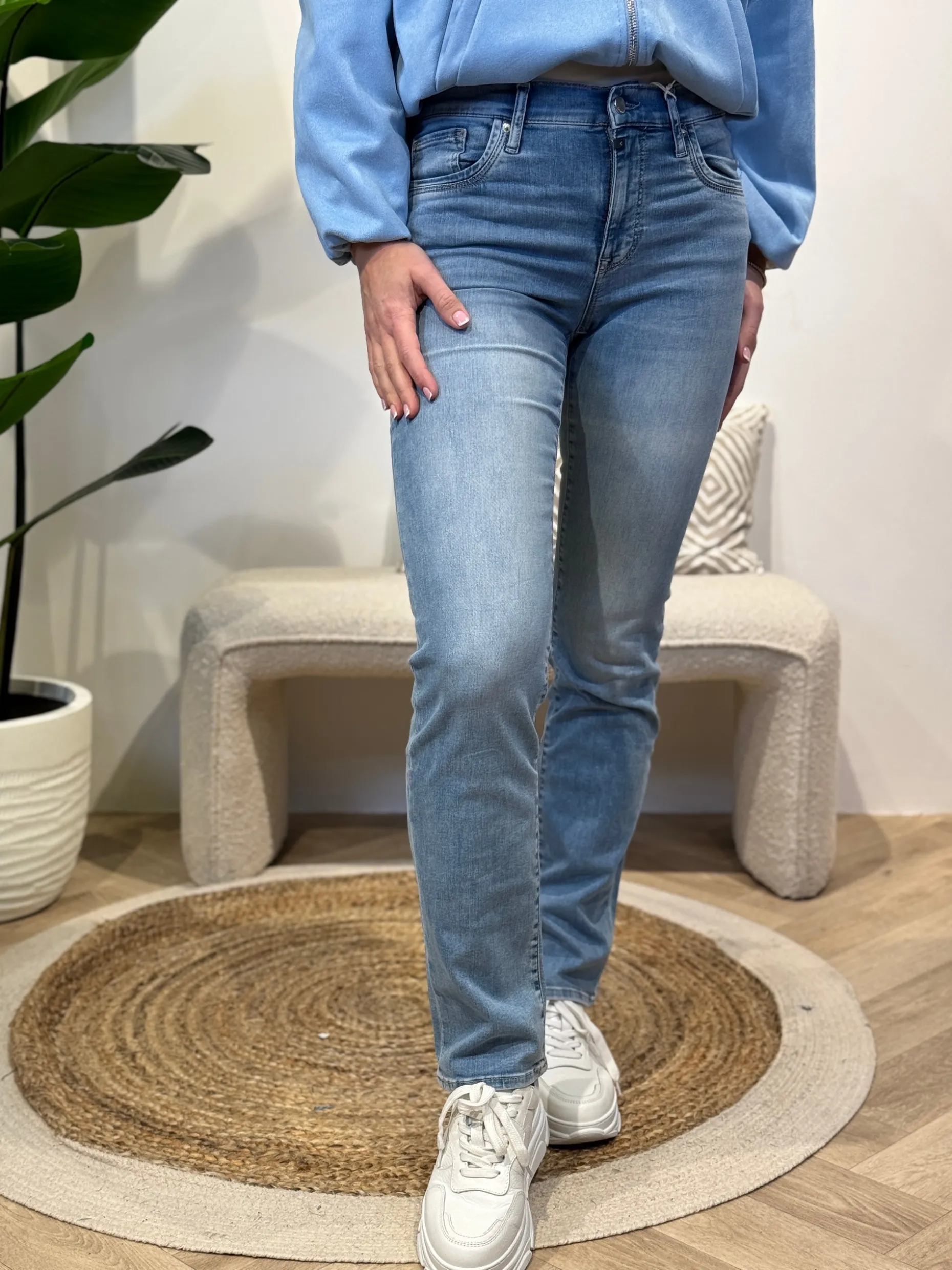 Straight jeans Hannah light blue lengte 30 – C.O.J.