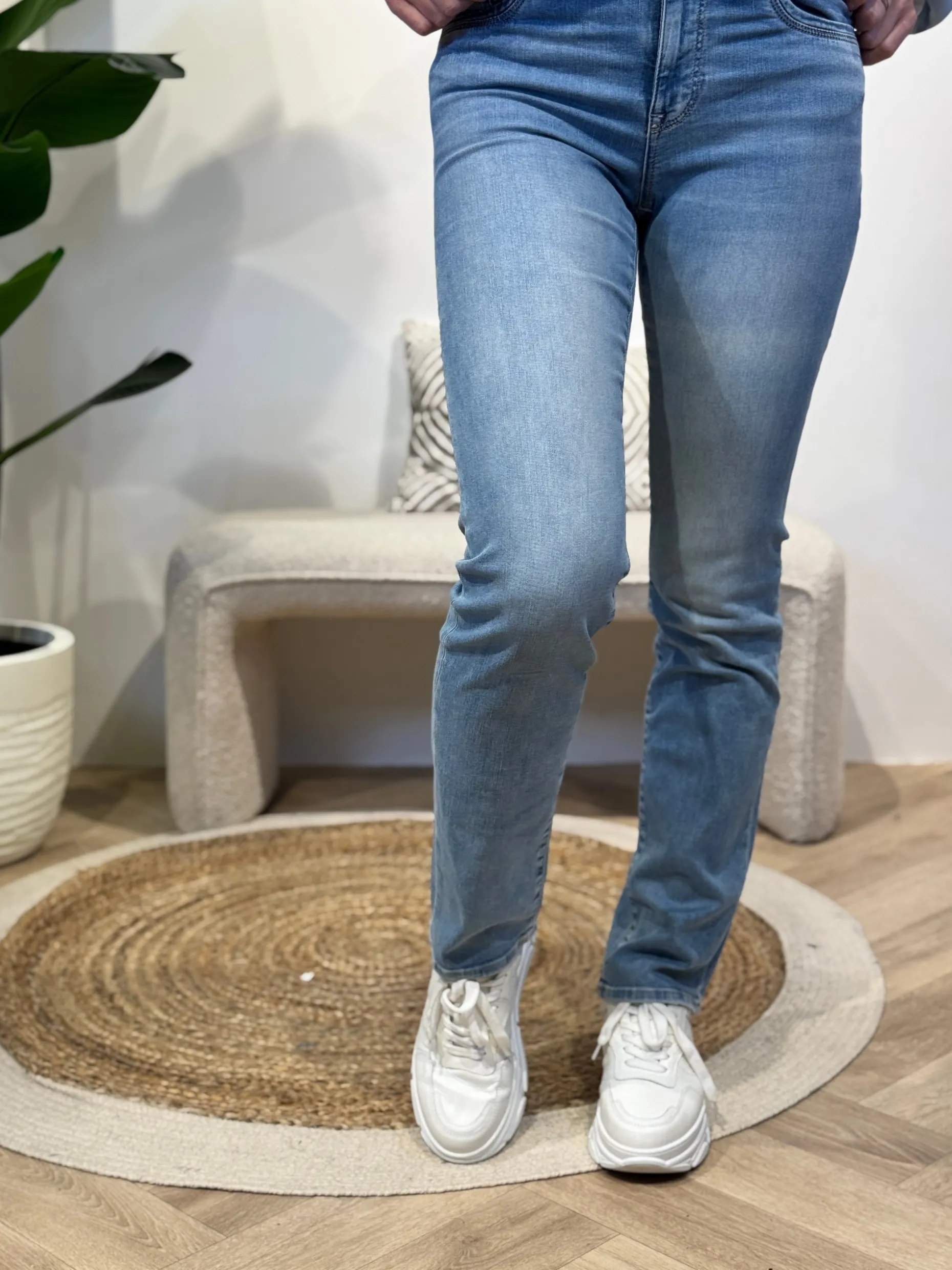 Straight jeans Hannah light blue lengte 30 – C.O.J.