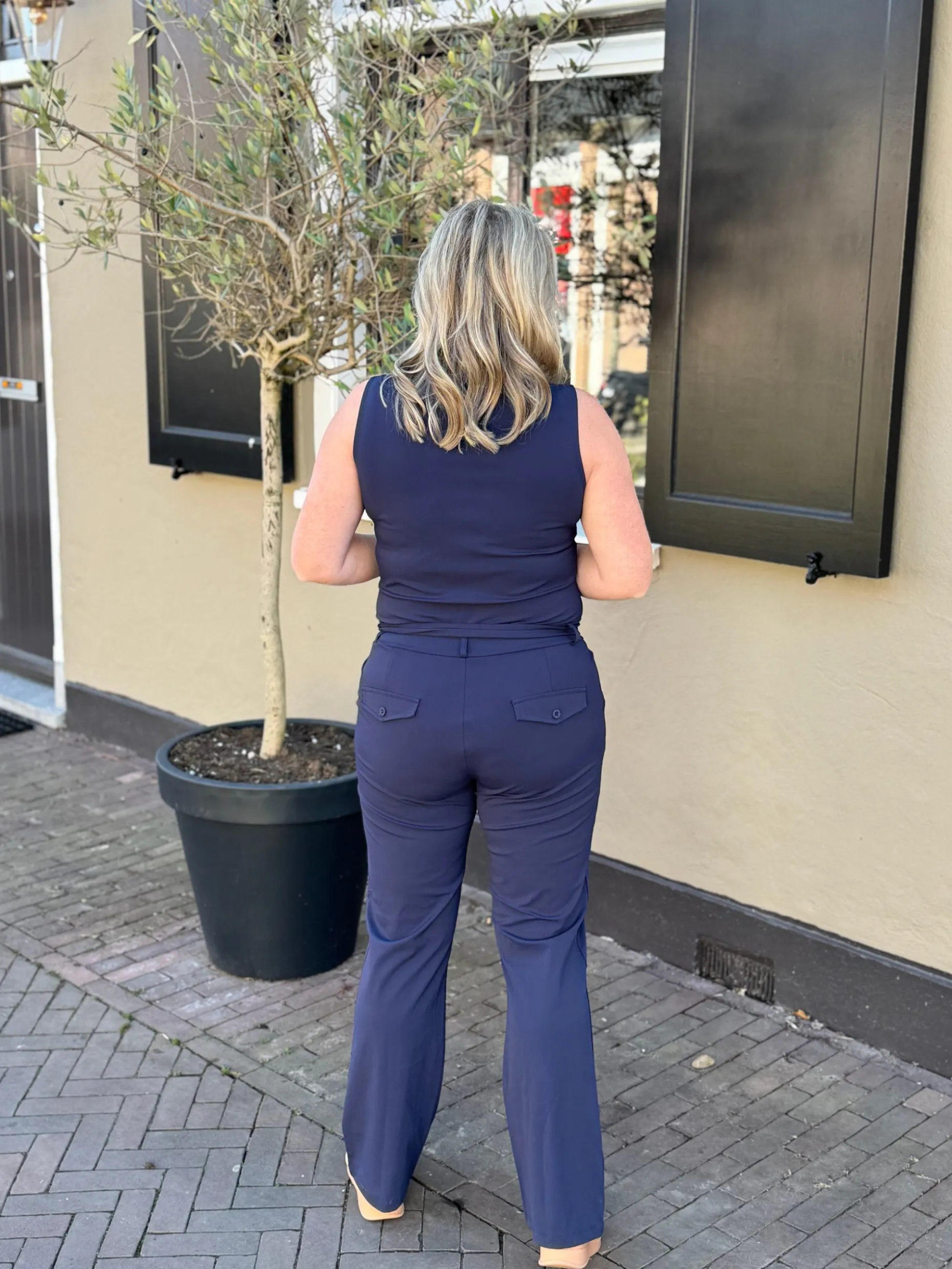 Travelstof jumpsuit mouwloos navy
