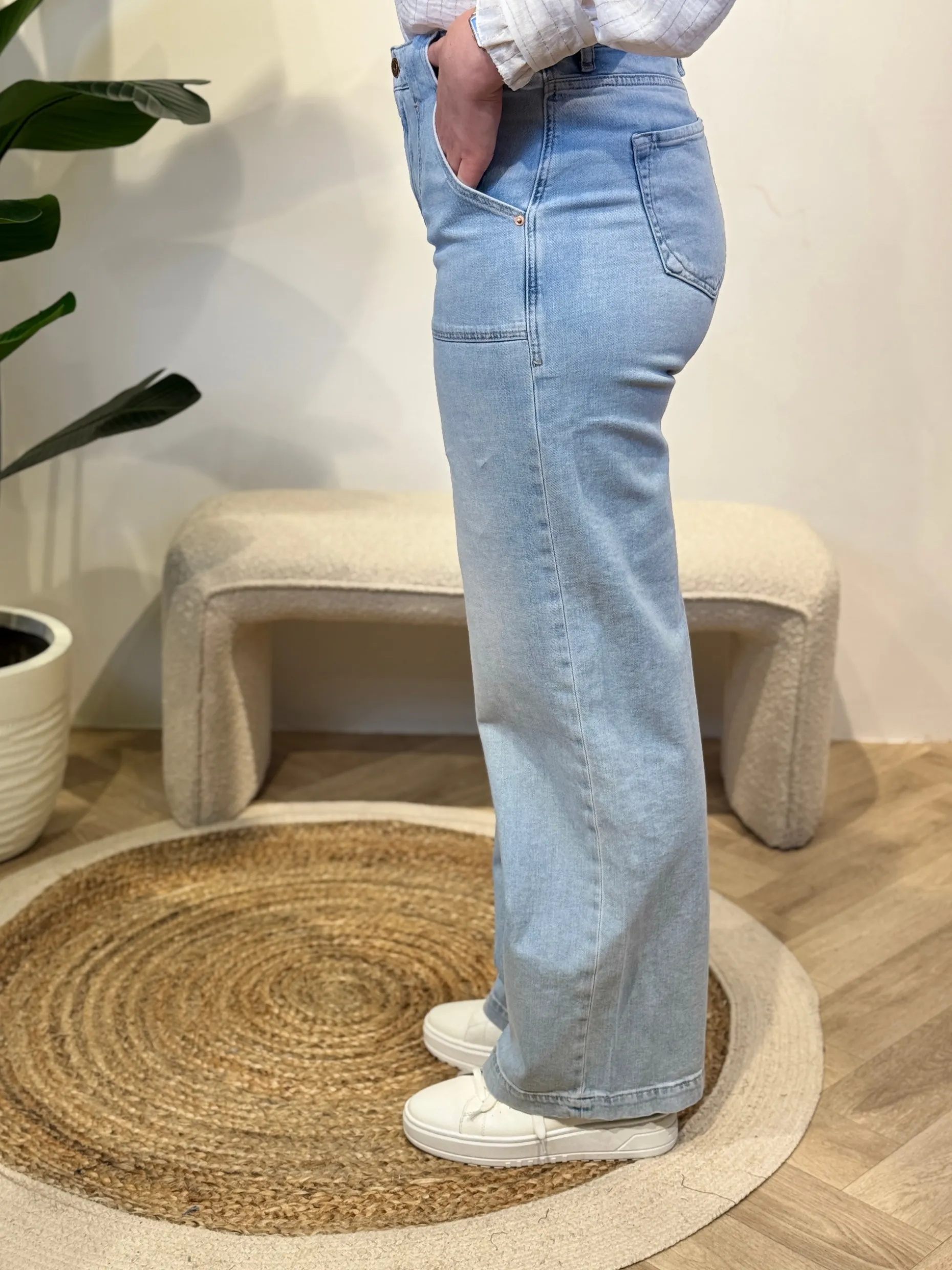 Wide jeans Lulu aqua blue C.O.J. lengte 32