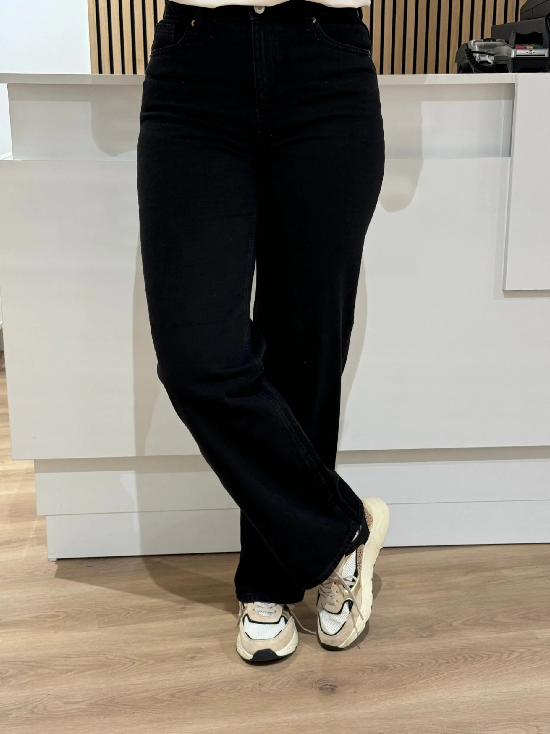 Wide jeans Tessa zwart lengtemaat 32 – Vero Moda